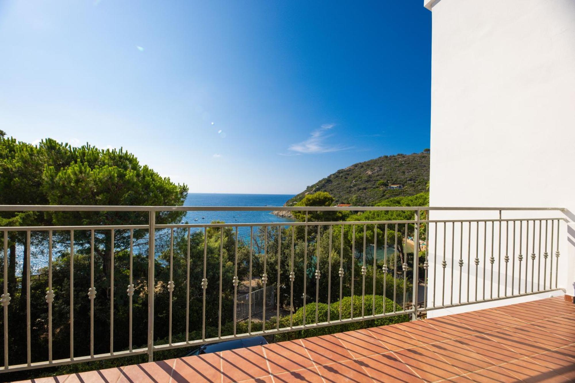 La Terrazza Sul Forno - Goelba Lägenhet Portoferraio Exteriör bild