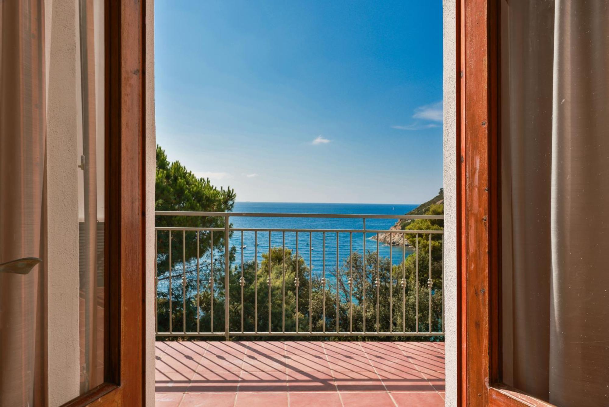 La Terrazza Sul Forno - Goelba Lägenhet Portoferraio Exteriör bild